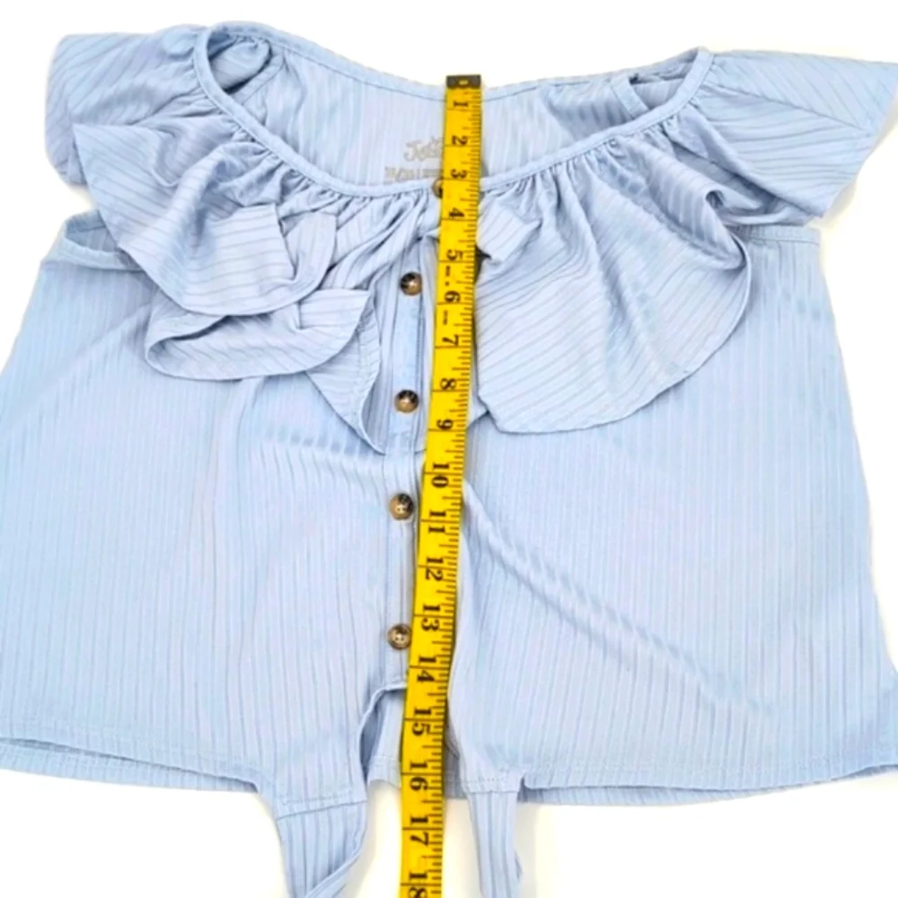 Very cute Justice top size XXL great condition !